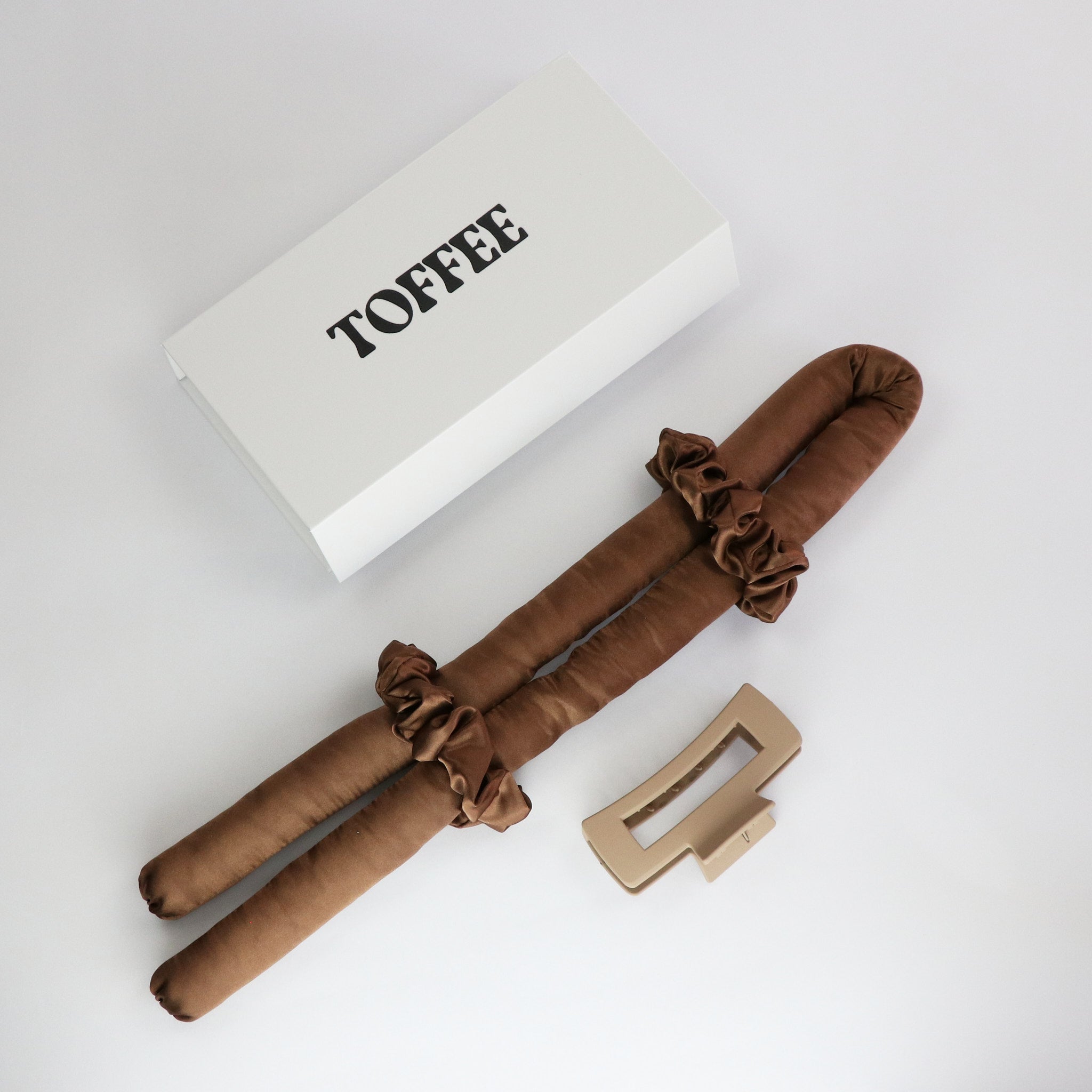 Satin Hitzefreier Lockenwickler mit Haarklammer Kaffee Braun