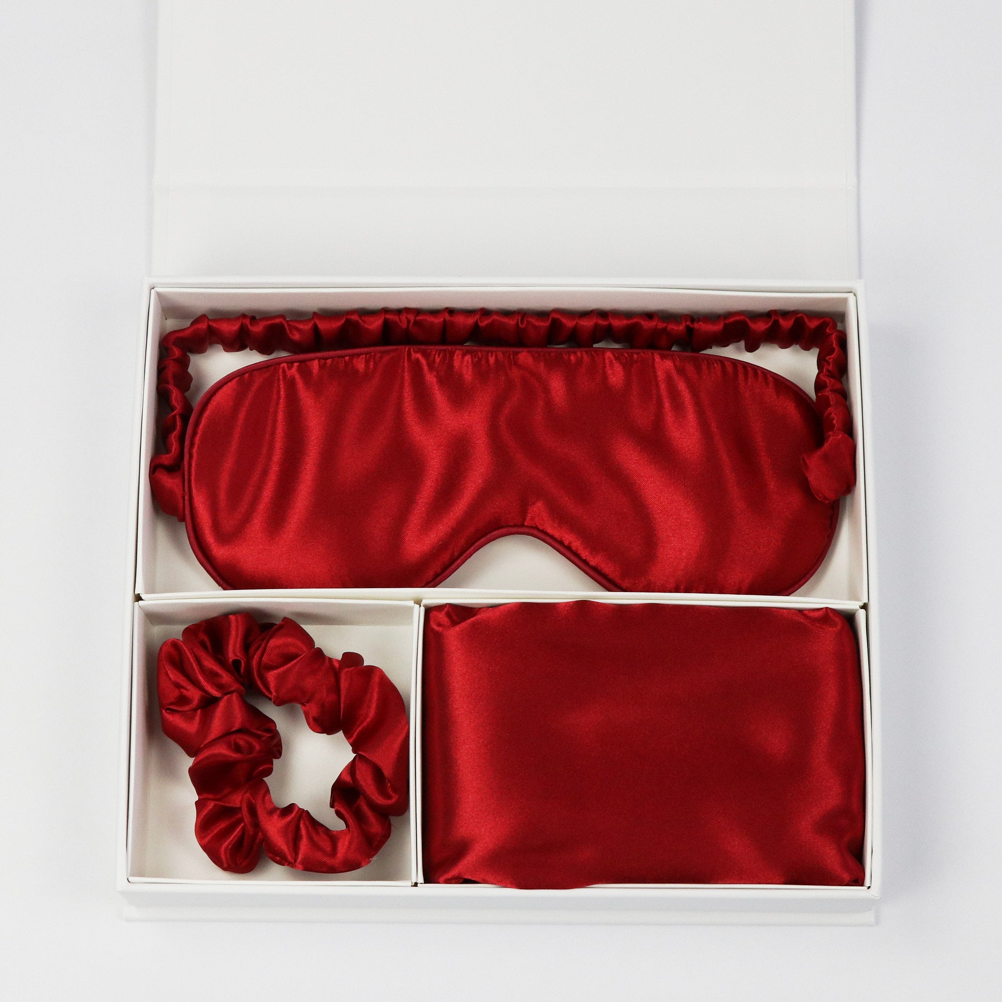 Satin Dream Set in Weinrot