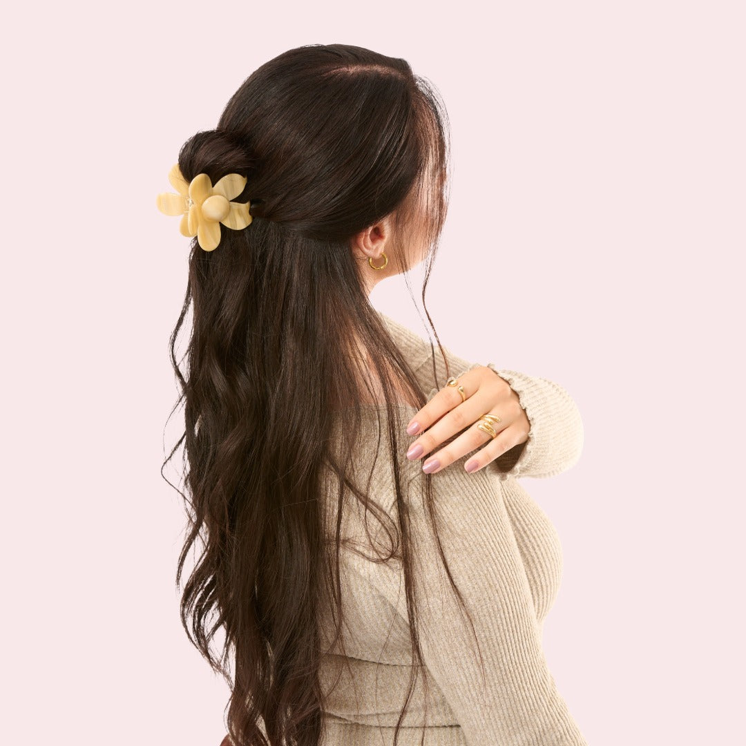 Blumen Haarspange in Shiny Beige